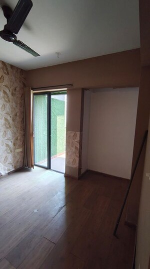 Room in 2.5 BHK Apartment at Lodha Palava City, Dombivli East – for Rent