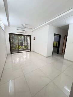 2 BHK + Extra Room Apartment For Sale in Regency Antilia Phase V Avana