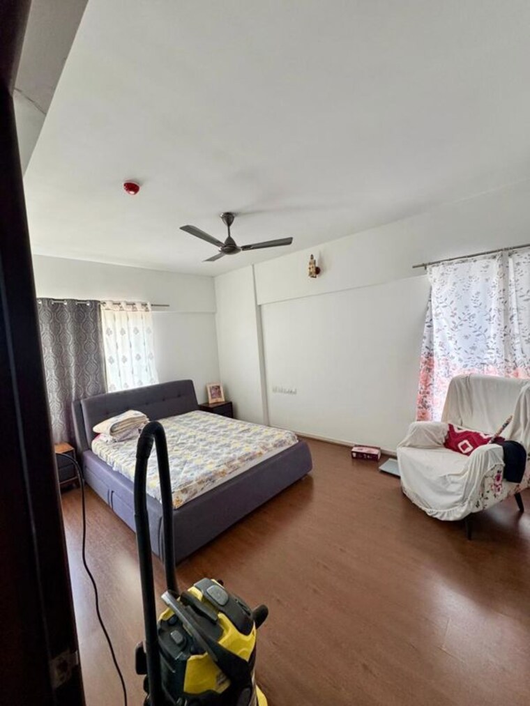 Master Bedroom, royal-velstand-phase-2 2.5 Bedroom 1400 Sq.Ft. Apartment In Kharadi Pune 10065485