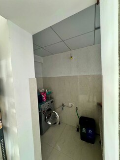 2.5 BHK + Pooja Room Apartment For Rent in Royal Velstand Phase 2