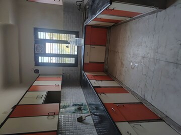 Kitchen in 3 BHK Builder Floor at Tulip Mall, Sector 46 – for Rent