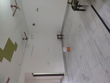 Bathroom in 3 BHK Builder Floor at Tulip Mall, Sector 46 – for Rent