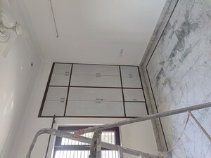 Staircase in 3 BHK Builder Floor at Tulip Mall, Sector 46 – for Rent