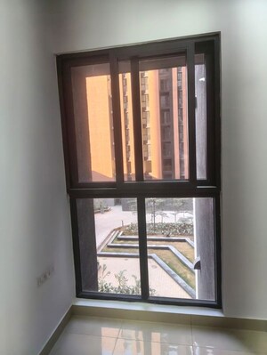 Room in 2 BHK Apartment at Assetz Canvas And Cove, Hosur Road – for Rent