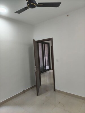 Room in 2 BHK Apartment at Assetz Canvas And Cove, Hosur Road – for Rent