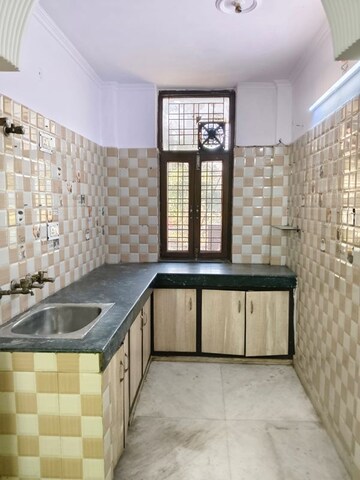 Kitchen in 1 BHK Builder Floor at RWA Apartments Sector 41, Sector 41 – for Rent