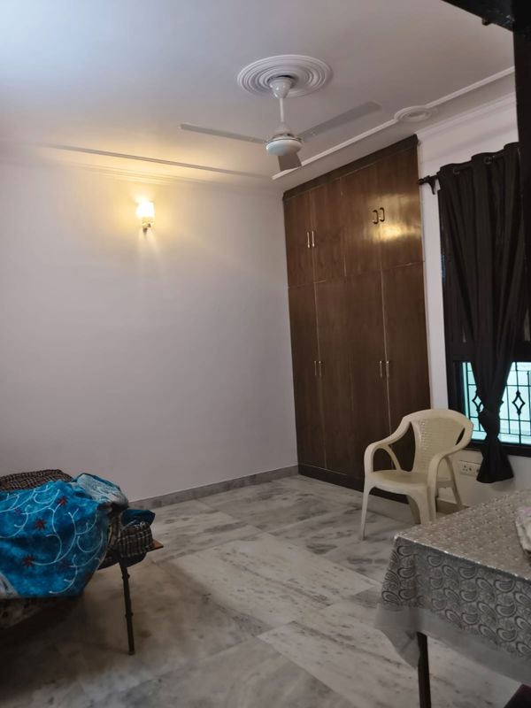 1 BHK Builder Floor For Rent in RWA Apartments Sector 41