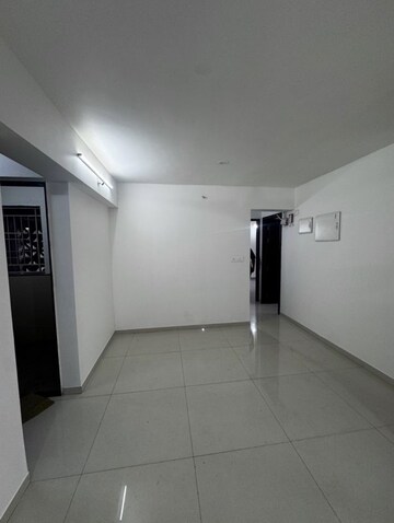 Room in 2 BHK Apartment at Shubh Gateway, Viman Nagar – for Rent