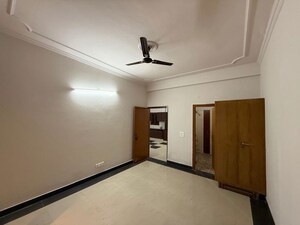 3 BHK Builder Floor For Rent in Tulip Mall, Sector 46