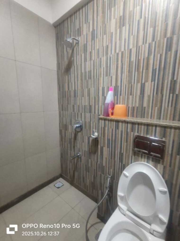 Bathroom, shapoorji-pallonji-vicinia 3 Bedroom 1068 Sq.Ft. Apartment In Powai Mumbai 10065632