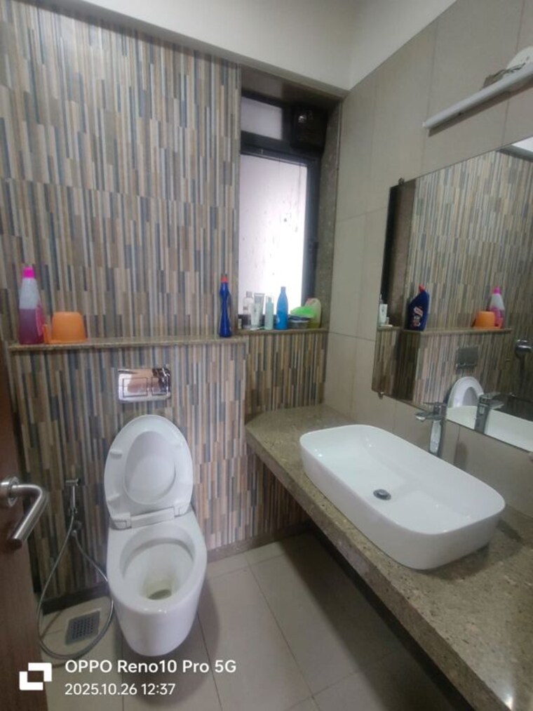 Bathroom, shapoorji-pallonji-vicinia 3 Bedroom 1068 Sq.Ft. Apartment In Powai Mumbai 10065632