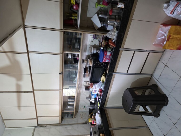  Parking, rajas-chs 1.5 Bedroom 600 Sq.Ft. Apartment In Andheri East Mumbai 10065671