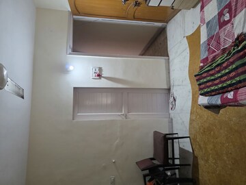 Furnished Amenities in 1.5 BHK Apartment at Rajas CHS, Andheri East – for Rent