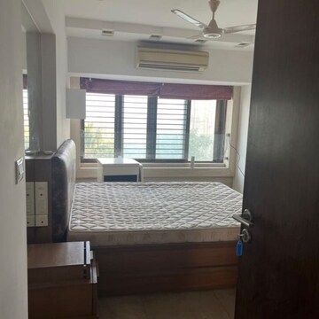 Bedroom in 2 BHK Apartment at Prabhadevi – for Rent
