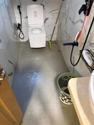 Team Area in 2 BHK Apartment at Shivaji Park – for Sale