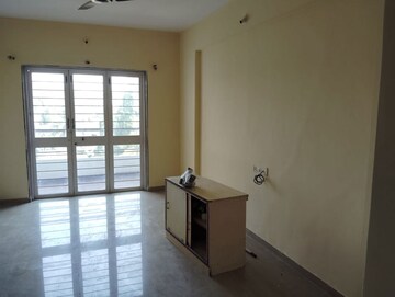 Room in 2 BHK Apartment at Satyam Shrey, Bavdhan – for Rent