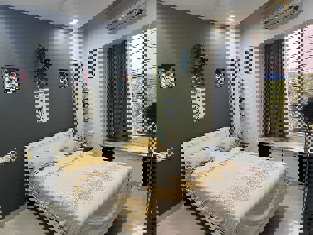 4 BHK 2200 Sq.Ft. Apartment in Arihant Apartments Khar