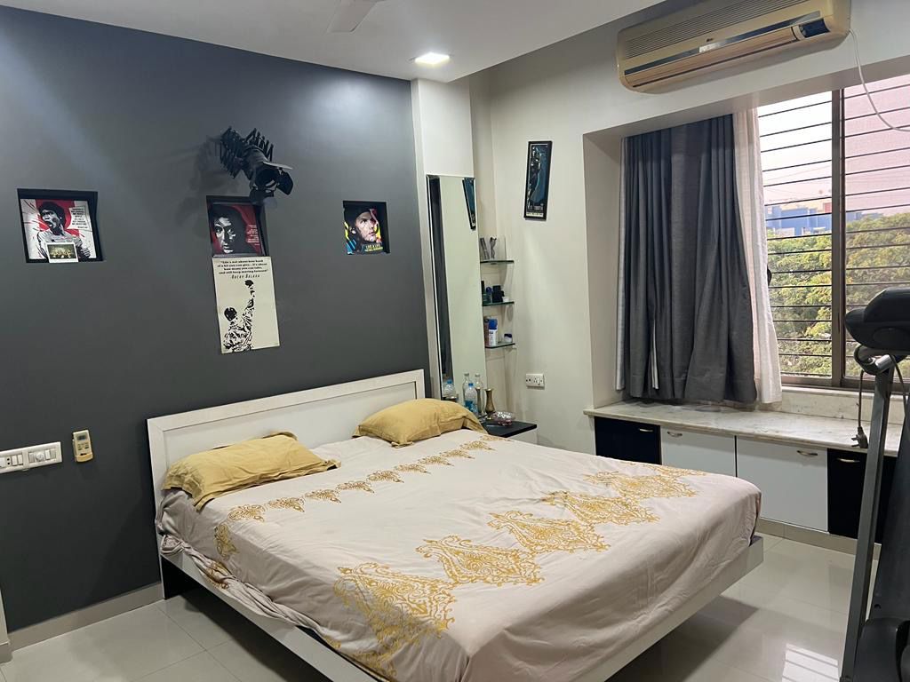 4 BHK Apartment For Rent in Arihant Apartments Khar