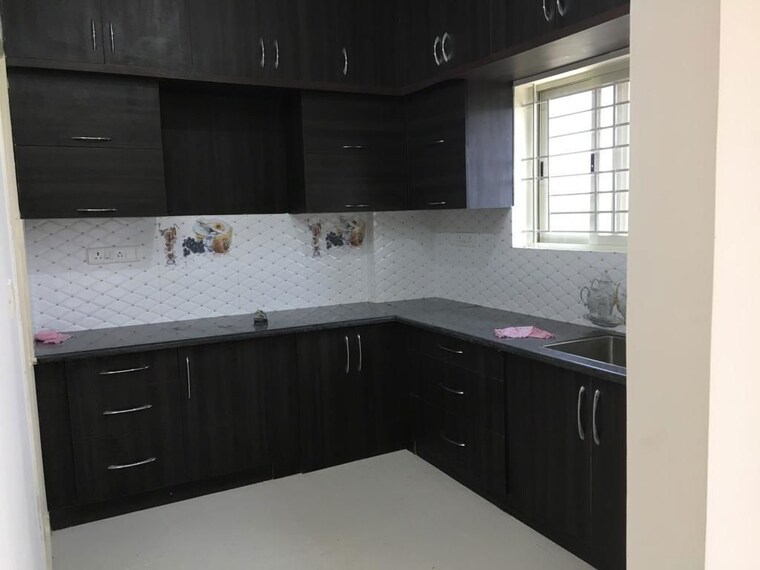 Kitchen, vbc-oracle-ridge 3 Bedroom 1400 Sq.Ft. Apartment In Hosur Road Bangalore 10065765