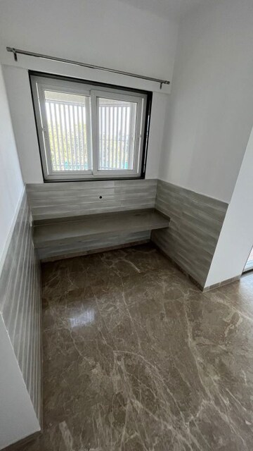  4 BHK Apartment at Prabhat Road – for Rent