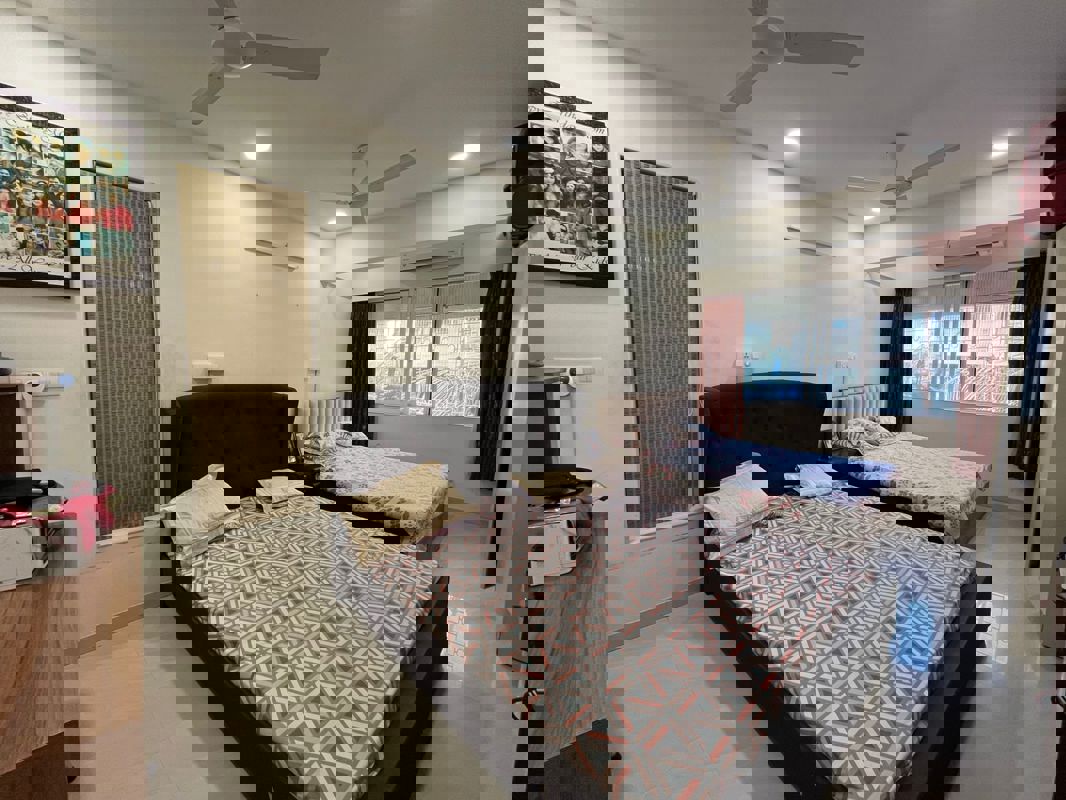 3 BHK 1350 Sq.Ft. Apartment in Prestige Jasdan Classic