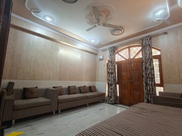Living Room in 3 BHK Independent House at Sector 9 – for Rent