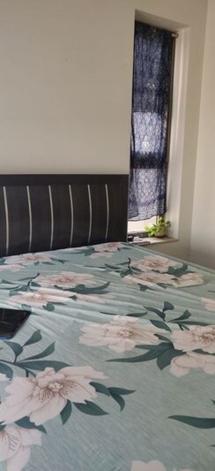 2 BHK + Pooja Room Apartment For Sale in Kalpataru Paramount