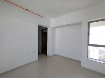Room in 3 BHK Apartment at Kalpataru Immensa, Kolshet Road – for Sale