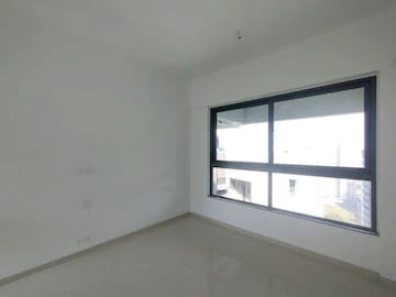 Room in 3 BHK Apartment at Kalpataru Immensa, Kolshet Road – for Sale