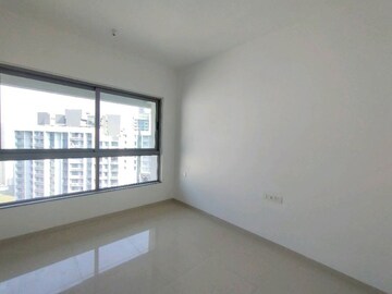 Room in 3 BHK Apartment at Kalpataru Immensa, Kolshet Road – for Sale