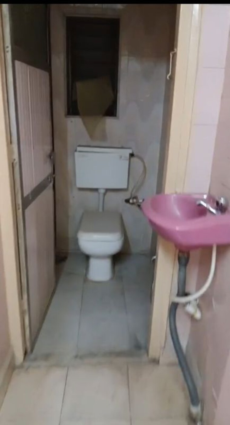 Bathroom, om-shiv-chaya-chs 1 Bedroom 600 Sq.Ft. Apartment In Dombivli West Thane 10065888