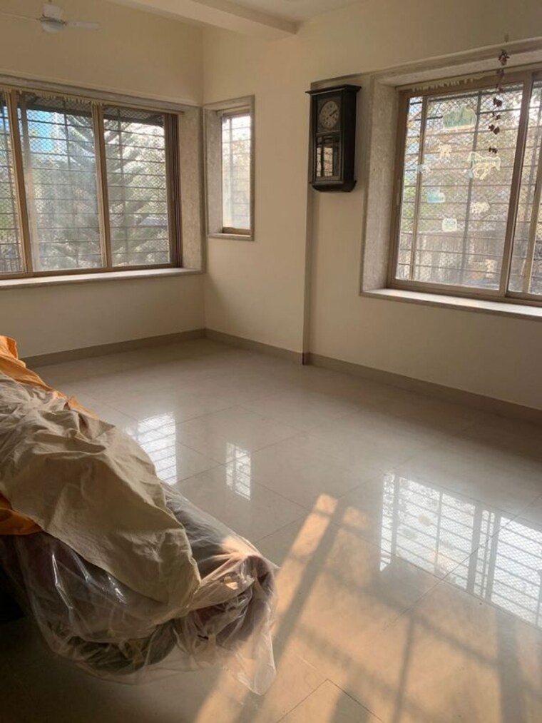 Room, santacruz west 3 Bedroom 1100 Sq.Ft. Apartment In Santacruz West Mumbai 10065876