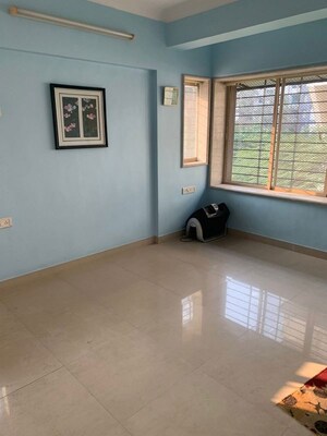 Room in 3 BHK Apartment at Santacruz West – for Rent