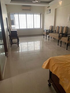 3 BHK + Pooja Room Apartment For Rent in Santacruz West