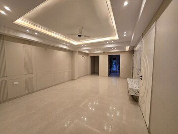 Building Lobby in 3 BHK Independent House at Cancon Enclave, Sector 4 – for Rent