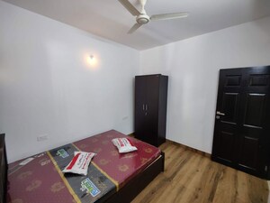 Bedroom in 2 BHK Apartment at Santa Cruz – for Rent