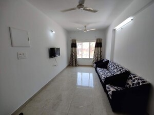 2 BHK Apartment For Rent in Santa Cruz