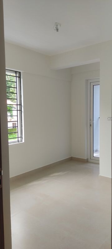 Room in 3 BHK Apartment at Edappally – for Sale