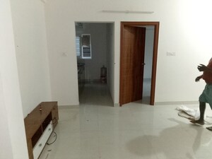 Room in 1 BHK Builder Floor at Ejipura – for Rent