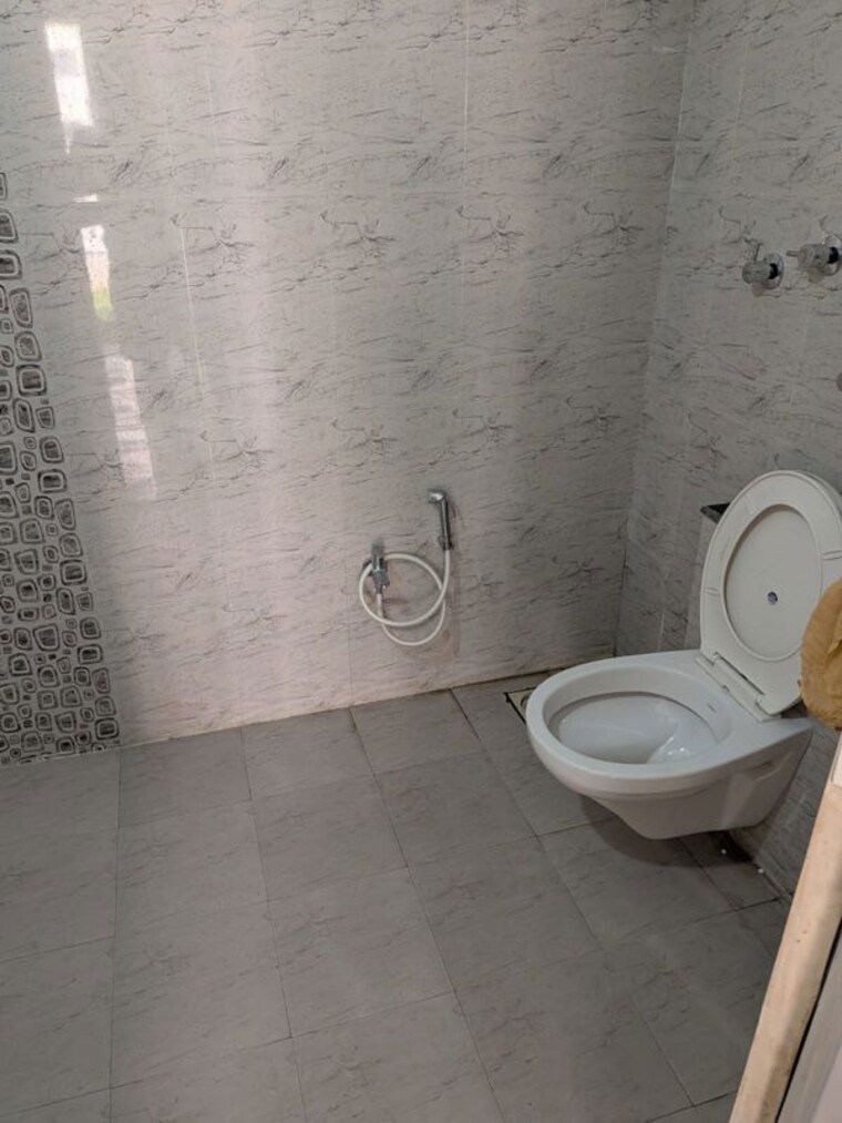 Bathroom, ganeshpeth colony 2 Bedroom 1050 Sq.Ft. Apartment In Ganeshpeth Colony Nagpur 10065921