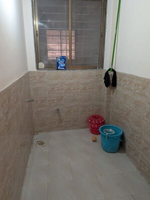 Bathroom in 2 BHK Apartment at Ganeshpeth Colony – for Rent