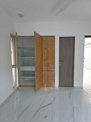 Master Bedroom in 2 BHK Apartment at Nahar Amaryllis Towers and Plaza, Chandivali – for Rent