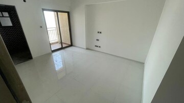 Room in 2 BHK Apartment at Bramhacorp The Collection, Kalyani Nagar – for Rent