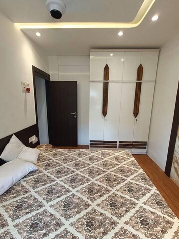 Bedroom in 1 BHK Apartment at Bandra West – for Rent