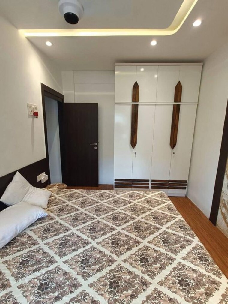 Bedroom, bandra west 1 Bedroom 500 Sq.Ft. Apartment In Bandra West Mumbai 10065978
