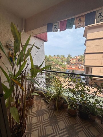 Balcony in 2 BHK Apartment at Dona Paula – for Rent