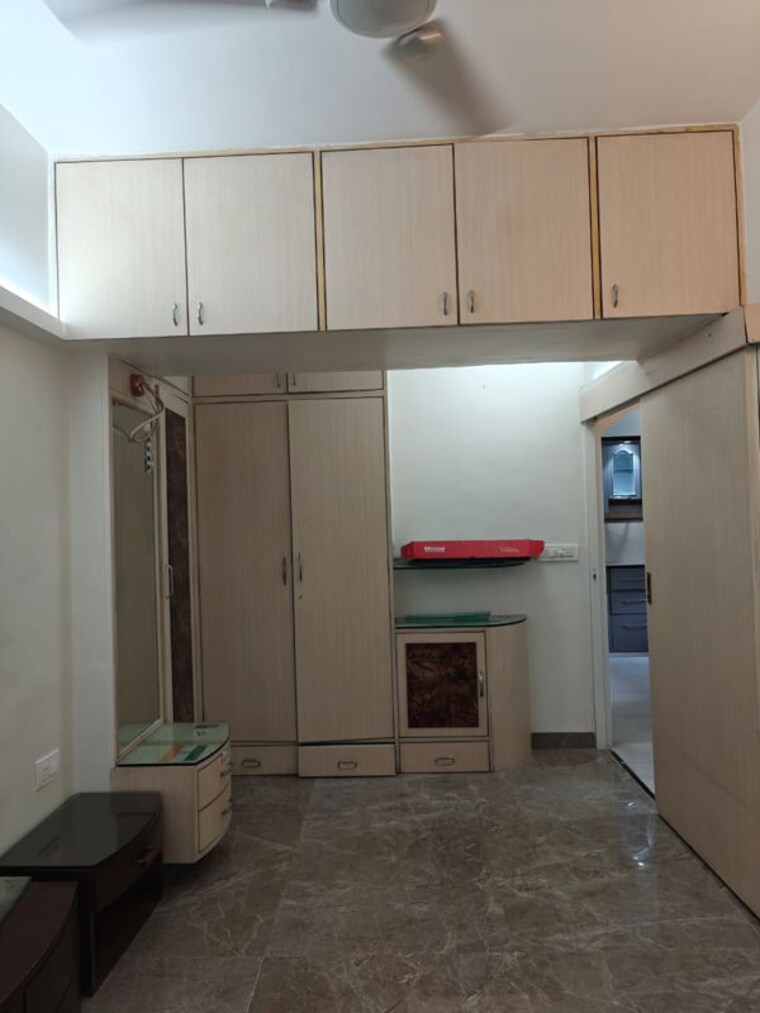 Bathroom, jal-vayu-vihar-apartments 2 Bedroom 900 Sq.Ft. Apartment In Powai Mumbai 10065983