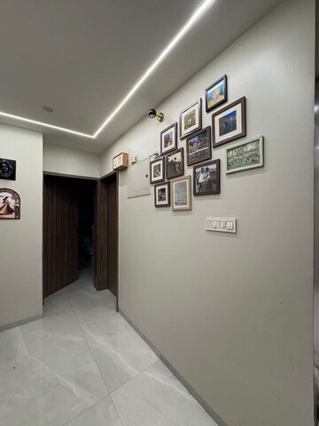 Room in 3 BHK Apartment at Oxy Beaumonde, Viman Nagar – for Rent