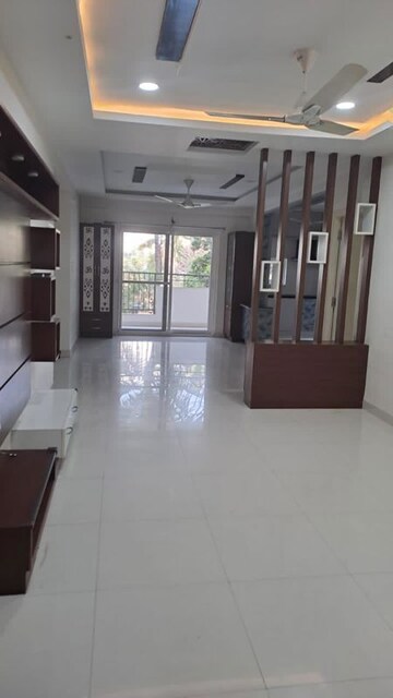 Room in 3 BHK Apartment at Qualitas Serenity Park, Kokapet – for Rent