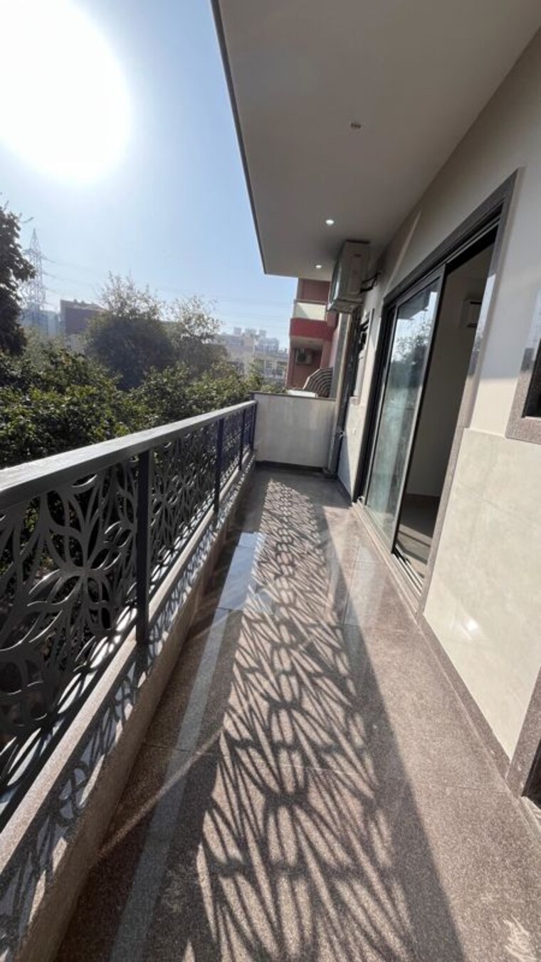 Balcony, sector 38 Pg For Girls In Sector 38 10066064